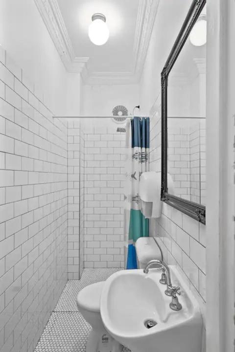 Venus By The Harbour Budget Hotel Sydney Esterno foto